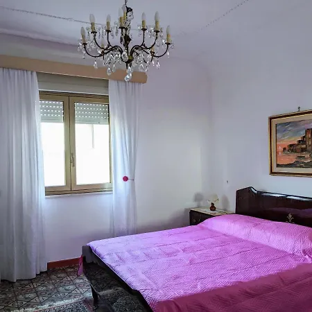 Marino Centro Storico Con Terrazza Апартаменты *